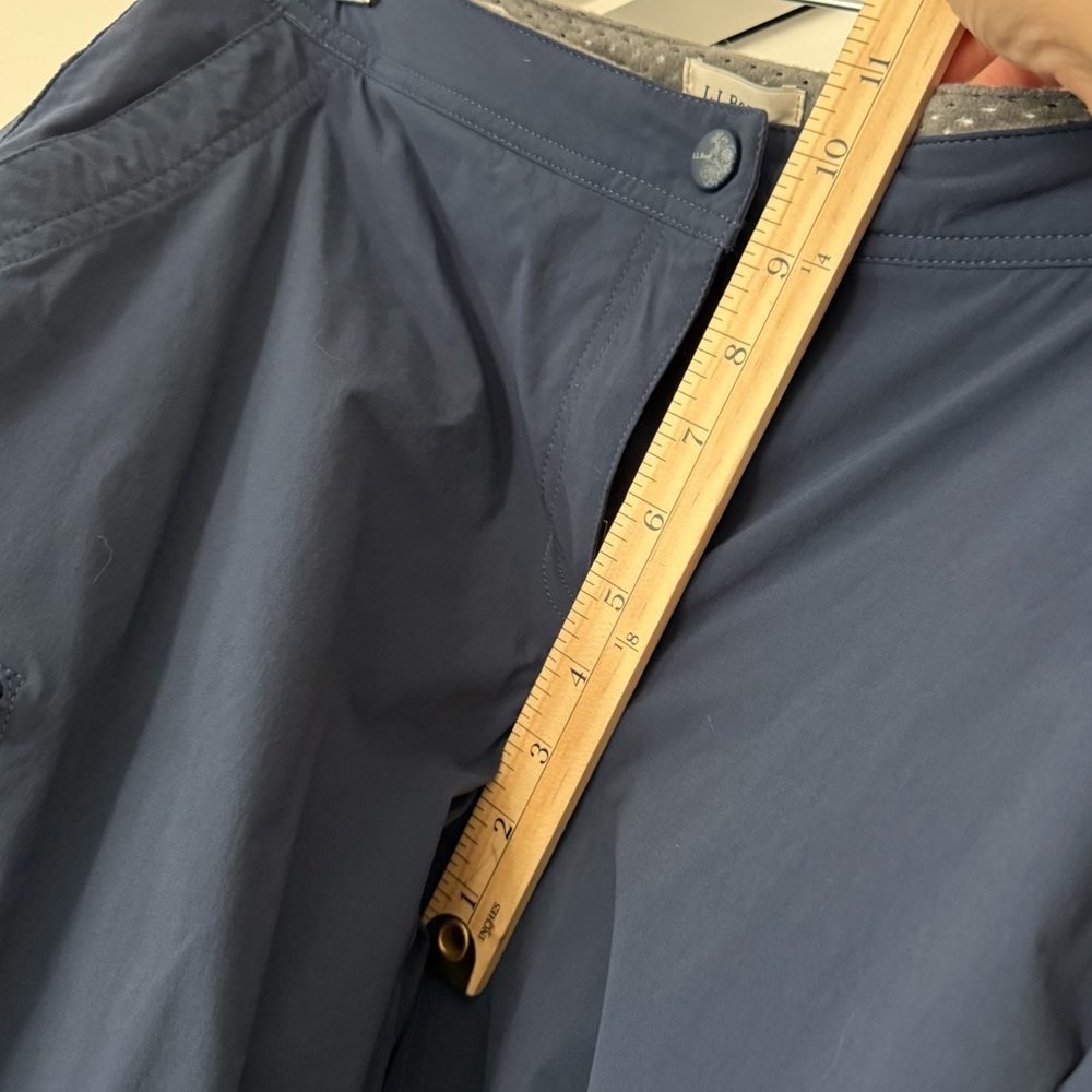 LL Bean Comfort Trail Pants Women‎ 10R Blue Nylon Cargo Water-Repellent Mid Rise - Picture 6 of 7